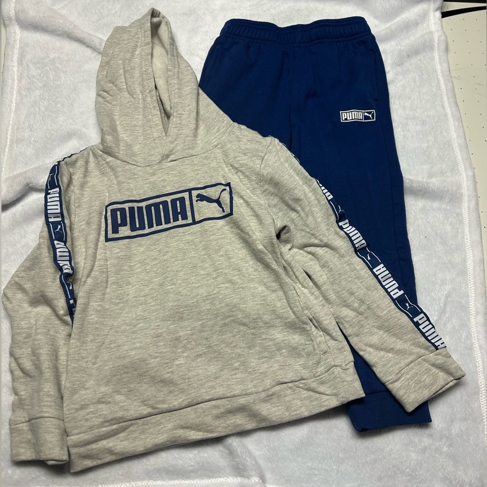 PUMA 2 piece outfit. Hoodie and sweatpants.